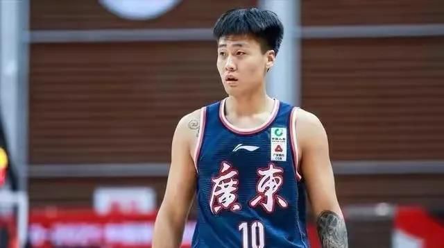 最终全场比赛结束，米兰1-0佛罗伦萨。